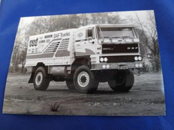 persfoto DAF 3600 volgwagen Parijs-Dakar '88 – zwartwit beschikbaar voor biedingen