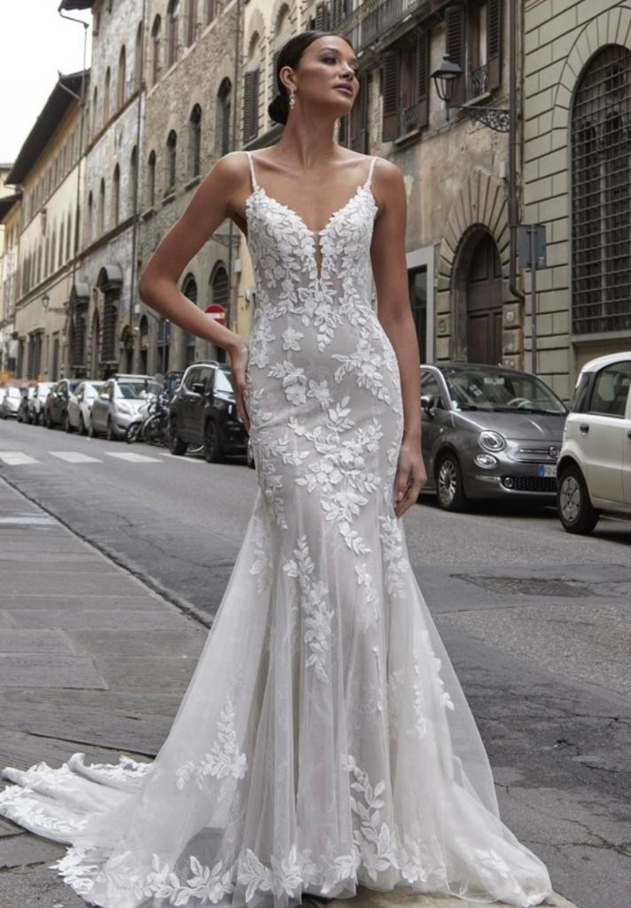 Sexy trouwjurk Diane Legrand maat 34,36,38,40,42,44, Kleding | Dames, Trouwkleding en Trouwaccessoires, Nieuw, Trouwjurk, Wit