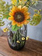 Vaas met Sikka bloemen - Zeer Goede Staat, Huis en Inrichting, Overige kleuren, Ophalen of Verzenden, Minder dan 50 cm, Glas