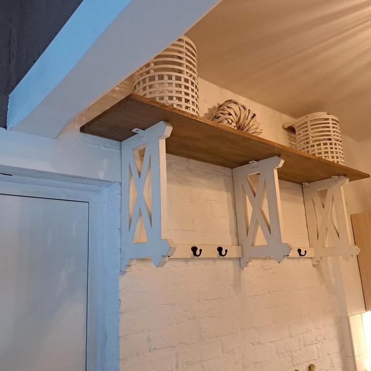 Houten landelijk  wandrek met haken, Huis en Inrichting, Woonaccessoires | Wandplanken en Boekenplanken, Gebruikt, Ophalen of Verzenden