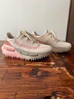 Aparte sneakers van Adidas Humanrace maat 36, Adidas, Nieuw, Ophalen of Verzenden, Roze