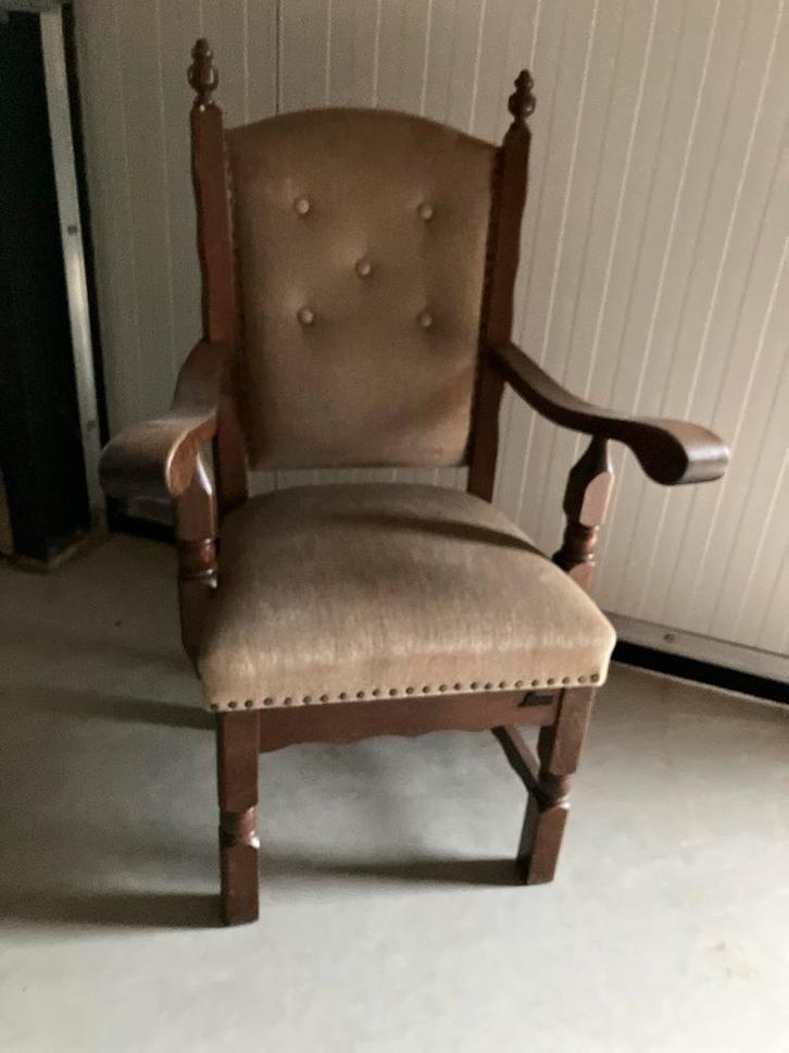 Mooie stoel met lange leuningen, Huis en Inrichting, Fauteuils, Gebruikt, Hout, Minder dan 50 cm, Minder dan 75 cm, Ophalen of Verzenden