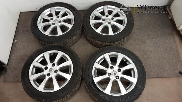 Velgen set + banden van een Opel Corsa (Corsa F 19-), Auto-onderdelen, Banden en Velgen, Personenwagen, Gebruikt, 3 maanden garantie