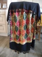 Bijzondere geborduurde sjaal met Oosterse uitstraling., Ophalen of Verzenden, Zo goed als nieuw, Maat 46/48 (XL) of groter, Sjaal