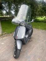 Vespa sprint scooter grijs, Fietsen en Brommers, Scooters | Vespa, Ophalen, Gebruikt, Vespa S, Benzine