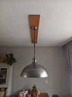 Landelijk Gietijzeren Hanglamp met Teakhouten Plank, Ophalen of Verzenden, Minder dan 50 cm, Hout, Landelijk
