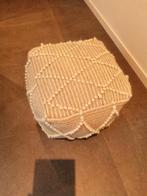 Poef / voetenbankje, Ophalen of Verzenden, Zo goed als nieuw, Rond, Riet