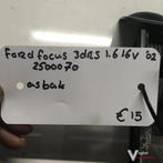 Ford Focus 3 drs 1.6 16v 2002 wagennr 250070   Asbak