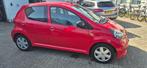 Toyota Aygo 1.0-12V 5 deurs airco apk nieuwe apk, Voorwielaandrijving, Stof, Gebruikt, 4 stoelen
