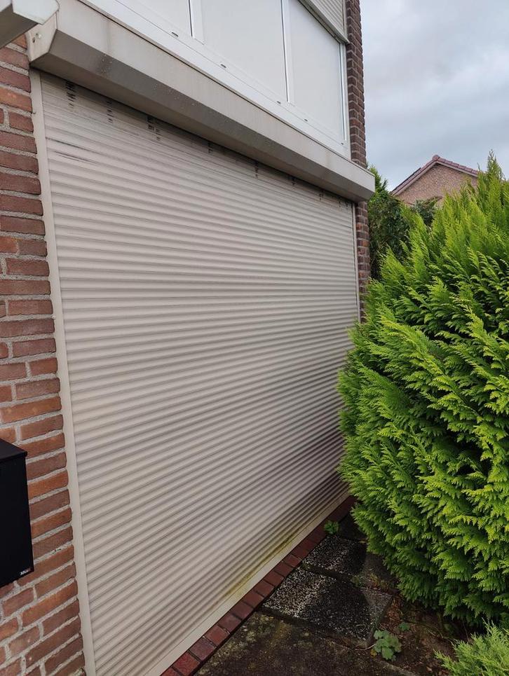 6x Rolluiken, 2x elektrisch, Doe-het-zelf en Verbouw, Rolluiken, Gebruikt, 200 cm of meer, 200 cm of meer, Crème of Beige, Elektrische bediening