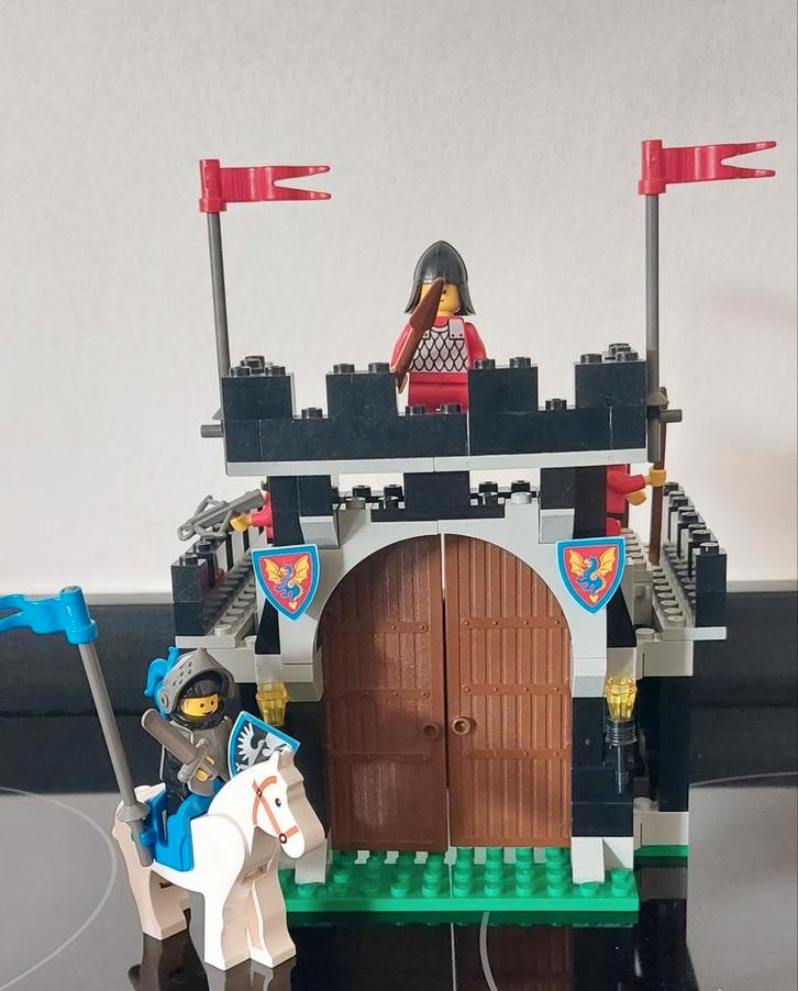 LEGO 6059 Knight's Stronghold met instructieboekje, Kinderen en Baby's, Speelgoed | Duplo en Lego, Zo goed als nieuw, Lego, Complete set