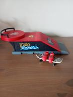 Hot Wheels skateboard met schoenen en ramp, Ophalen of Verzenden, Zo goed als nieuw
