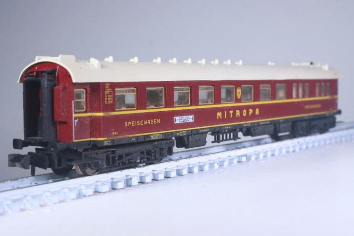 Restauratiewagen type WR4ü-28, rood, MITROPA, Hobby en Vrije tijd, Modeltreinen | N-Spoor, Zo goed als nieuw, Wagon, Gelijkstroom