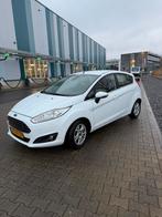 Ford Fiesta Titanium 1.6 TDCi | 2014 | Nieuwe APK, Auto's, Ford, Voorwielaandrijving, 96 €/maand, Wit, Origineel Nederlands