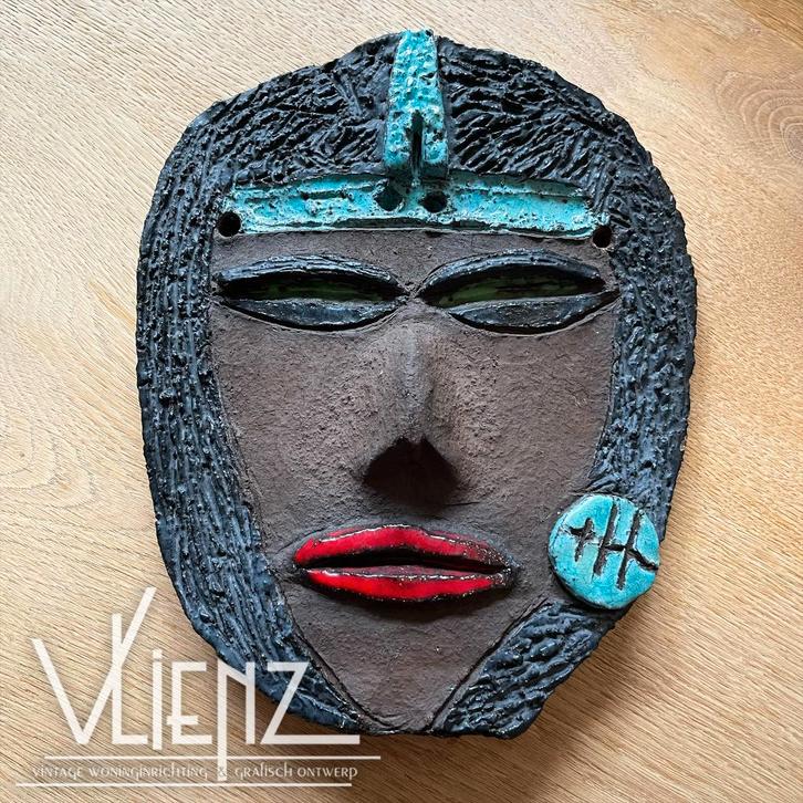 Retro kunstwerk klei glazuur gezicht, wandsculptuur, Antiek en Kunst, Kunst | Beelden en Houtsnijwerken, Ophalen