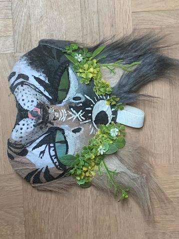 Cat mask beschikbaar voor biedingen