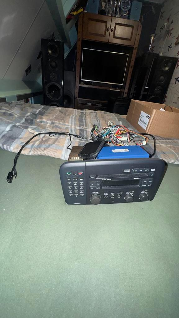 Volvo hu850 met parrot mki9200 werkend, Auto diversen, Autoradio's, Zo goed als nieuw, Ophalen of Verzenden