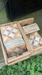 Twee kratjes zware tegels, Ophalen, Zo goed als nieuw, Glasplaat