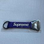 Supreme Webbing keychain Bottle opener flesopener paars, Ophalen of Verzenden, Nieuw, Gebruiksvoorwerp