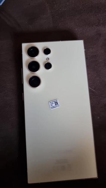 S24 ultra 256 gig zgan 6 maanden jong  beschikbaar voor biedingen