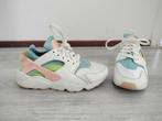 Nike Huarache, Kleding | Dames, Schoenen, Ophalen of Verzenden, Zo goed als nieuw, Sneakers of Gympen