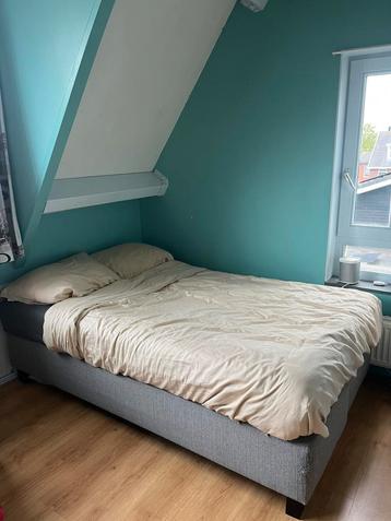 Boxpring bed (1,20 x 2,00 m) - gratis af te halen beschikbaar voor biedingen
