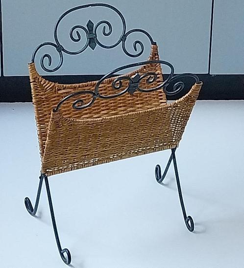 Inklapbaar Lectuurbak/Tijdschriftenrek met rotan, Huis en Inrichting, Woonaccessoires | Krantenbakken en Lectuurbakken, Gebruikt