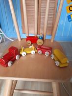 Oud houten treintje plus trekker, Kinderen en Baby's, Speelgoed | Houten speelgoed, Overige typen, Ophalen of Verzenden, Zo goed als nieuw
