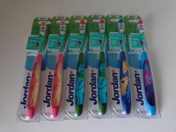 Jordan Individual Clean Soft Tandenborstel  beschikbaar voor biedingen