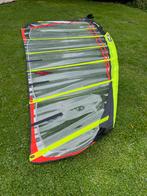 Naish Red Line 7.6m2 Surfzeil - Zo Goed Als Nieuw, Ophalen, Zo goed als nieuw, Zeil, 7 m² of meer