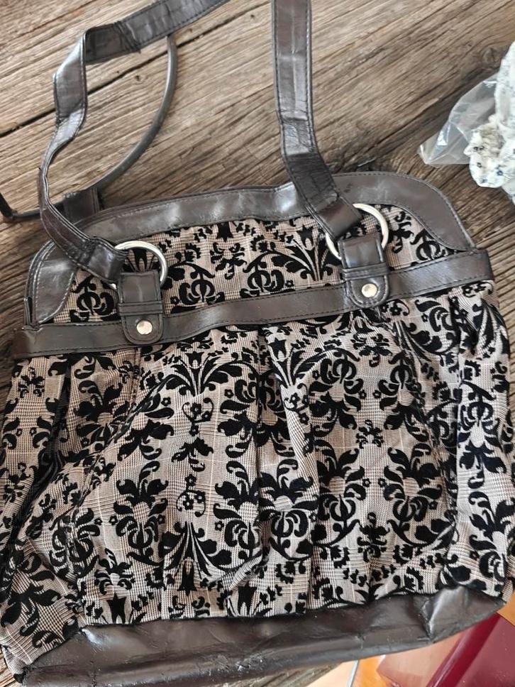 Retro Handtas met Bloemenpatroon, Sieraden, Tassen en Uiterlijk, Tassen | Damestassen, Gebruikt, Handtas, Zwart, Ophalen of Verzenden