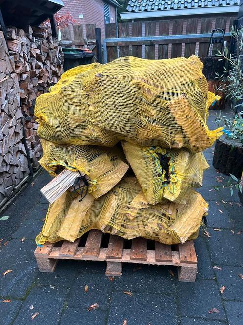 Kurkdroog haardhout in zakken, Tuin en Terras, Haardhout, Blokken, Overige houtsoorten, Minder dan 3 m³, Ophalen