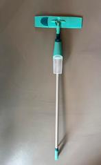 3x gebruikt, Leifheit Easy Spray XL vloerwisser met sproeier, Huis en Inrichting, Schoonmaakartikelen, Ophalen of Verzenden, Mop of Dweil