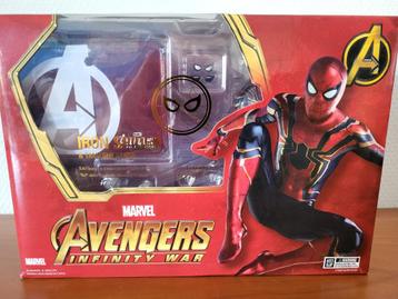 Verschillende Marvel items te koop beschikbaar voor biedingen
