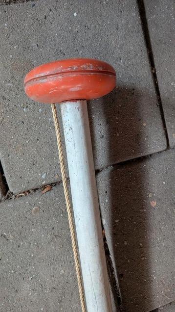Houten vlaggenmast met oranje knop 3.80 meter beschikbaar voor biedingen