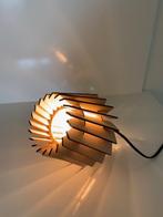 Houten tafellamp mini spot Tjalle en Jasper, Ophalen of Verzenden, Zo goed als nieuw, Minder dan 50 cm