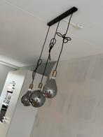 Moderne hanglamp met 3 lampen, Huis en Inrichting, Lampen | Hanglampen, Ophalen of Verzenden, Zo goed als nieuw, Glas, 75 cm of meer