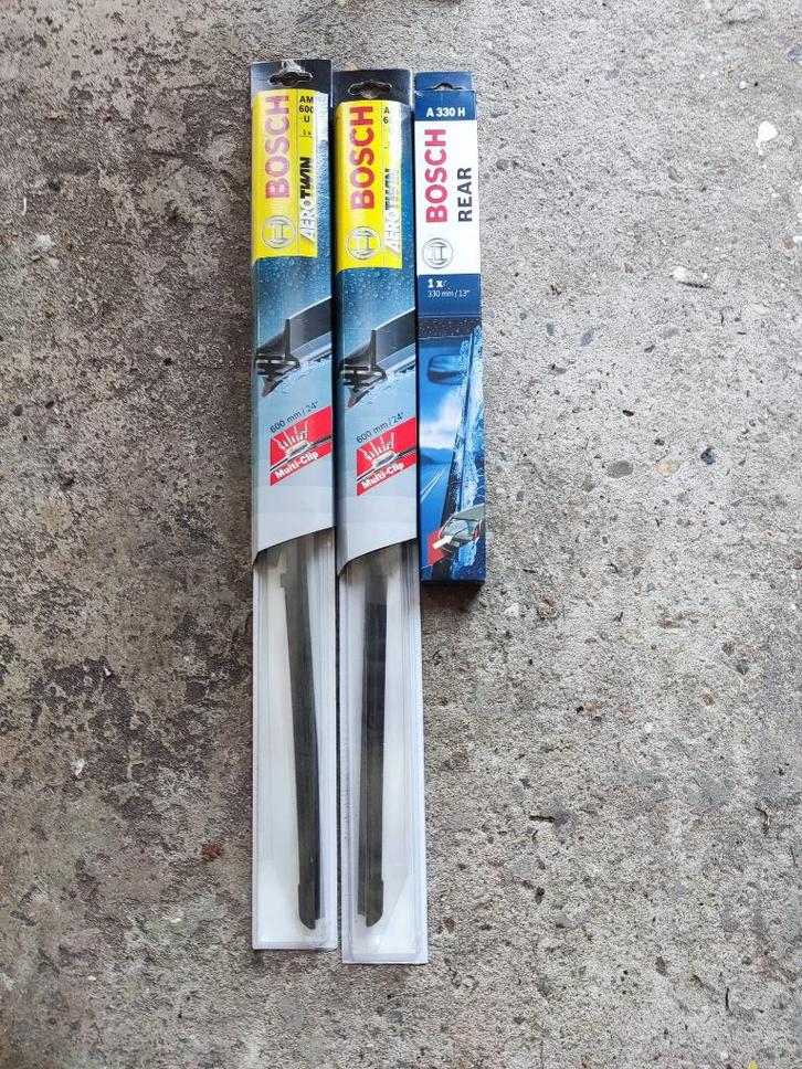 Bosch AeroTwin  Ruitenwissers Voor + Achter (AM600U & A330H), Auto-onderdelen, Ruiten en Toebehoren, Audi, BMW, Citroën, Fiat