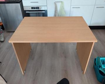 Gratis bureau beschikbaar voor biedingen