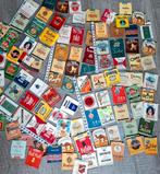 100 papieren logo's van SIGARETTEN PAKJES, Ophalen of Verzenden, Zo goed als nieuw, Tabaksdoos of Verpakking