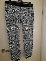 Mooie zwart/wit broek maat 44, Kleding | Dames, Broeken en Pantalons, Zwart, Maat 42/44 (L), Ophalen of Verzenden, Zo goed als nieuw