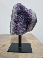 Amethist op stalen standaard, Ophalen of Verzenden, Mineraal