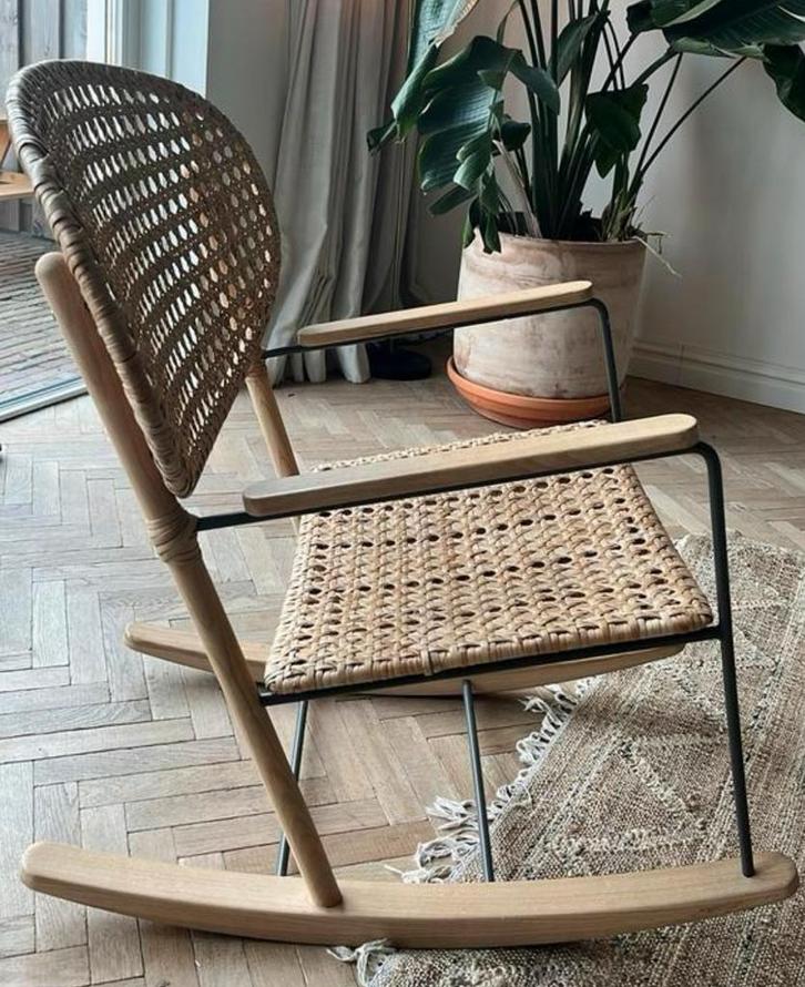 IKEA Schommelstoel - Stijlvol & Comfortabel, Antiek en Kunst, Antiek | Meubels | Stoelen en Banken, Ophalen of Verzenden