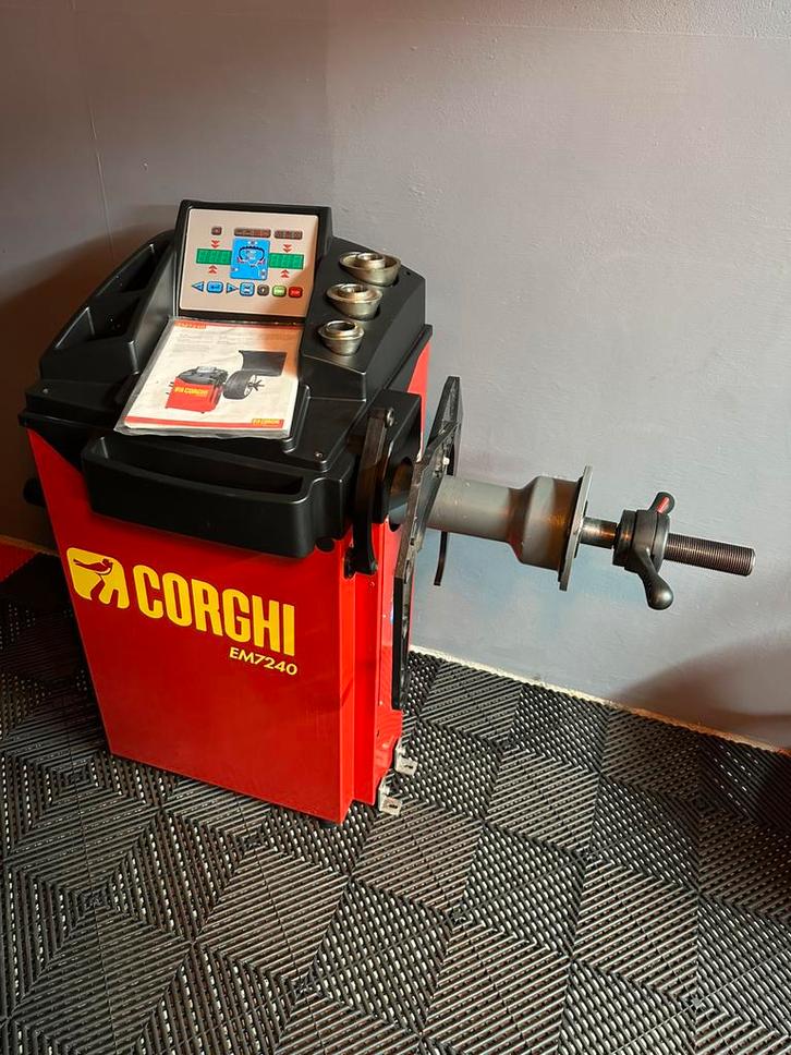Balancerapparaat Corghi EM7240 “zeer nette staat”, Auto diversen, Autogereedschap, Zo goed als nieuw, Ophalen