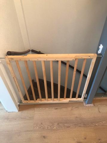 2 houten traphekjes beschikbaar voor biedingen