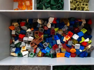 Lego losse onderdelen mini dakpannen 1x1  beschikbaar voor biedingen