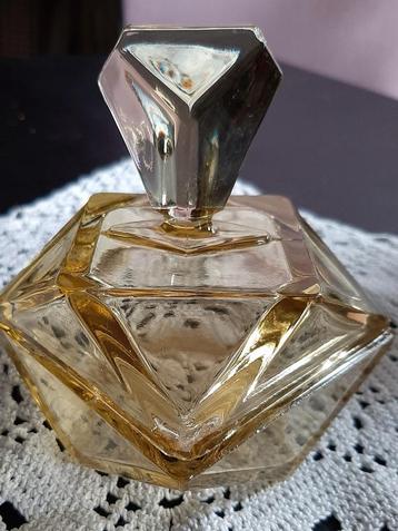 Art Deco schaaltje met deksel beschikbaar voor biedingen