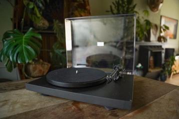 Platenspeler Pro-Ject Primary E  beschikbaar voor biedingen