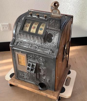 Mooie perfecte slotmachine MILLS poinsettia jr 30 beschikbaar voor biedingen