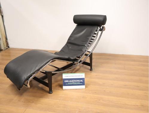 Cassina Le Corbusier Lc4 - Chaise Longue, Huis en Inrichting, Stoelen, Gebruikt, Eén, Zwart, Ophalen of Verzenden